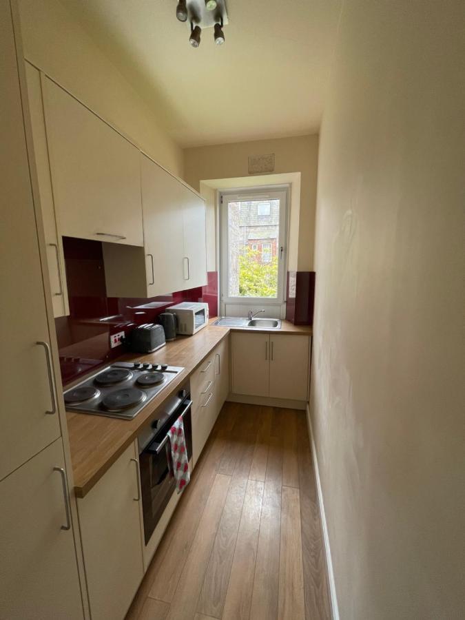 Beautiful 2 Bedroom Apartment- Prime Location, Aberdeen Centre Exterior foto