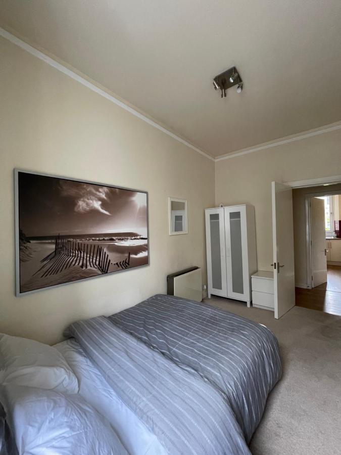 Beautiful 2 Bedroom Apartment- Prime Location, Aberdeen Centre Exterior foto